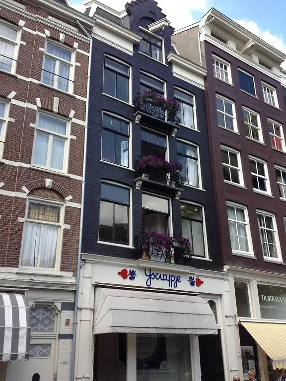 Bed and Breakfast Bij Tijn Op De Gracht à Amsterdam Couette-café