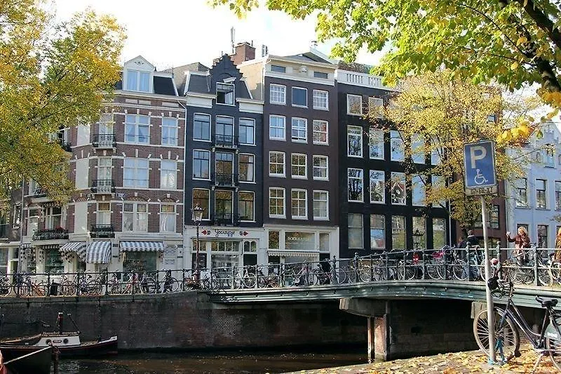 Bed and Breakfast Bij Tijn Op De Gracht à Amsterdam